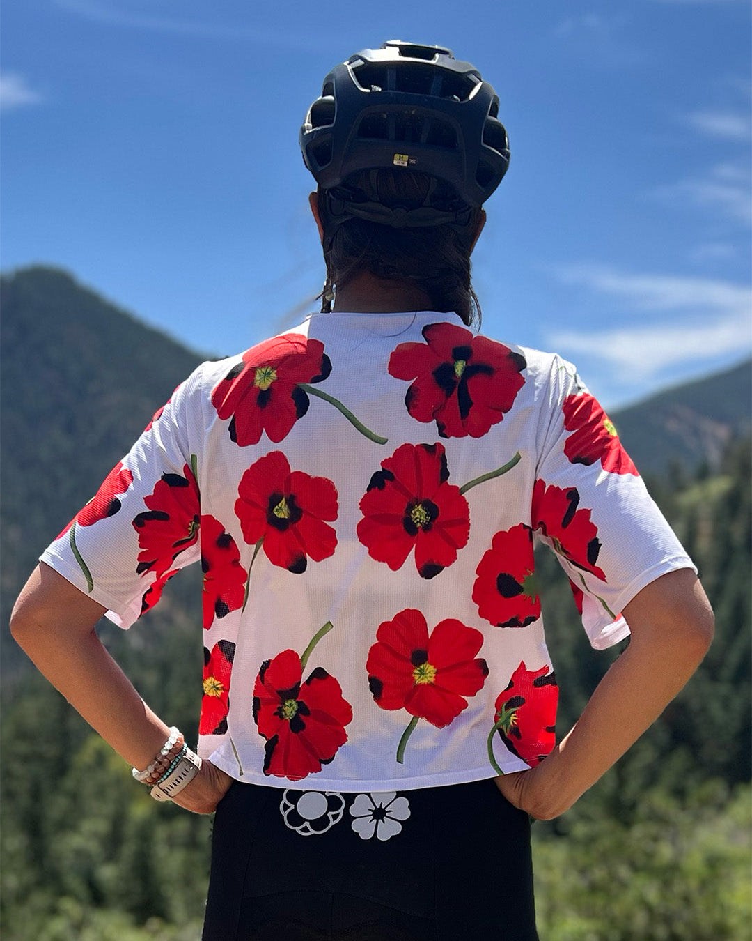 Red Poppies Women&#39;s Crop