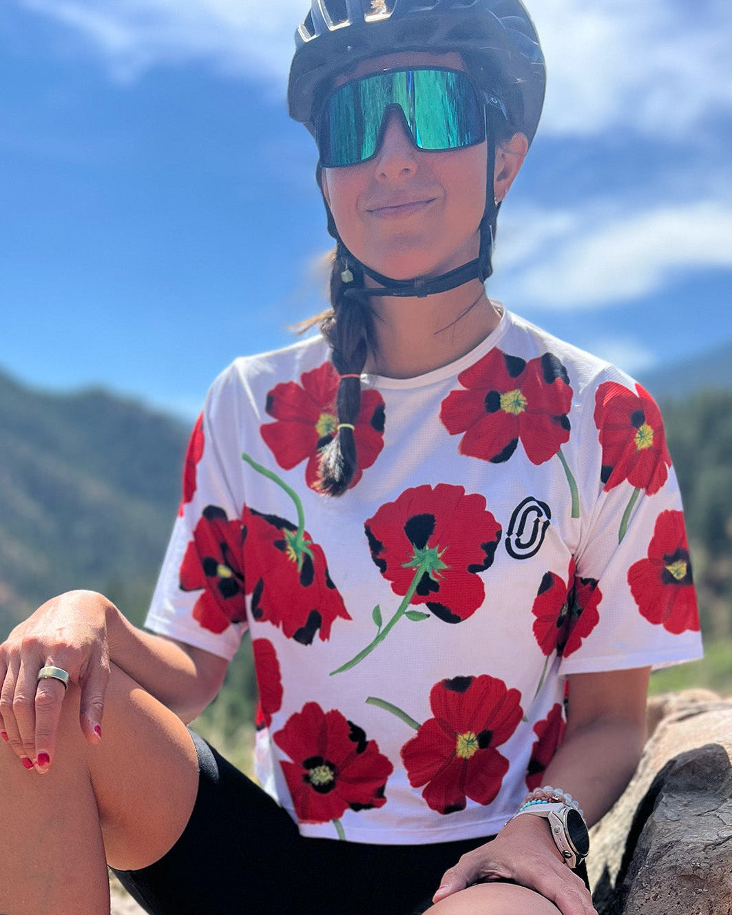 Red Poppies Women&#39;s Crop